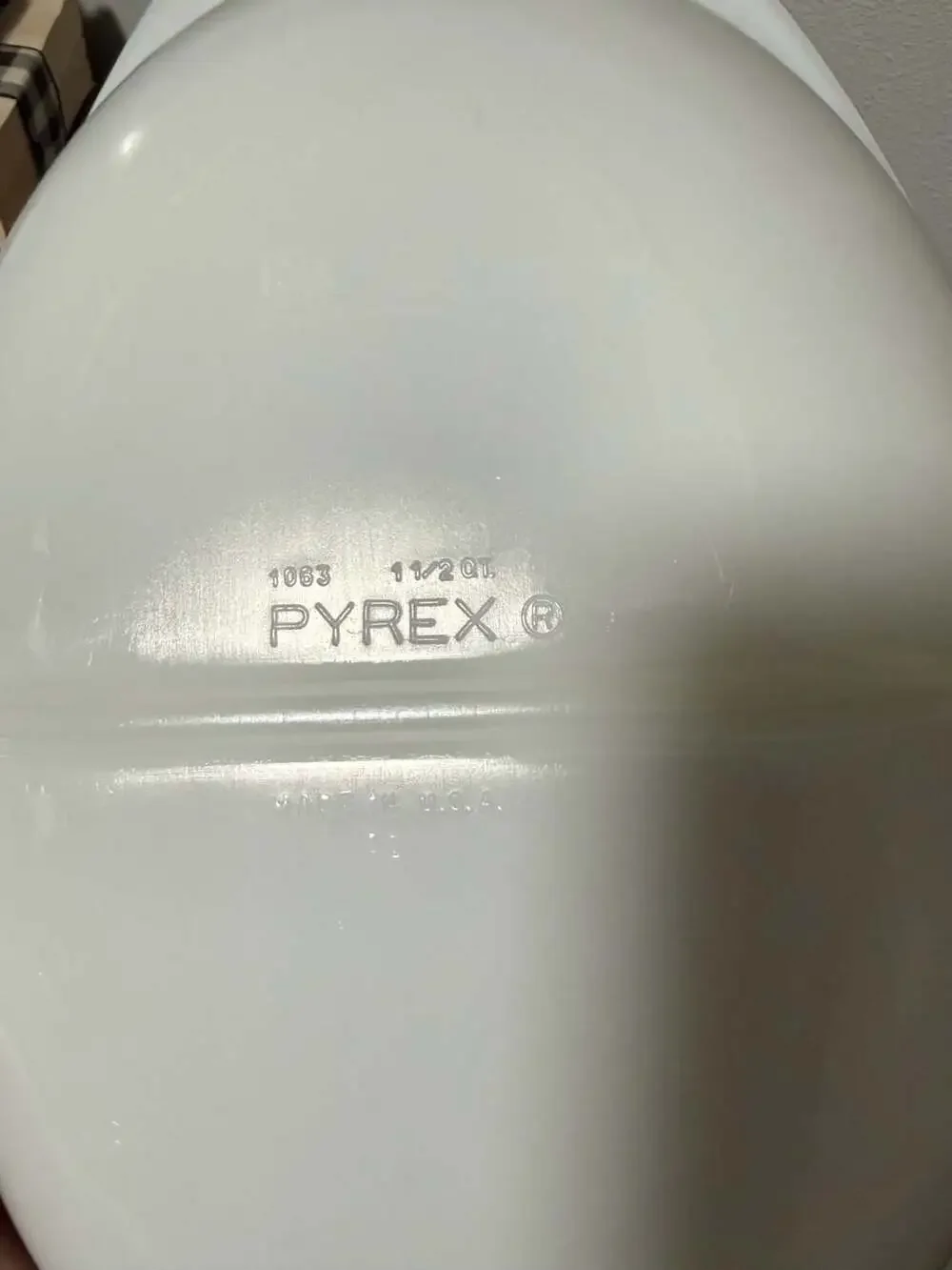 Set of 2 Vintage Pyrex 1063 White Milk Glass 1.5 Qt Divided Casserole Baking Dis